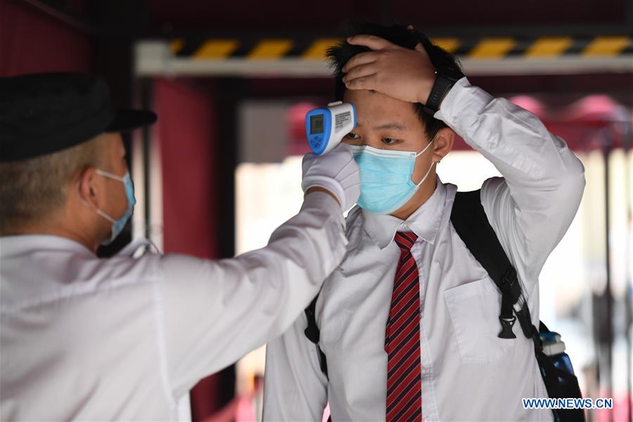 CHINA-SHENZHEN-COVID-19-SCHOOL-GRADUATING CLASSES-RESUMPTION (CN)