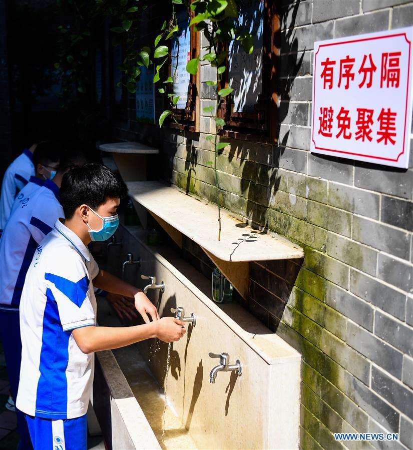 CHINA-GUANGZHOU-COVID-19-SCHOOL-GRADUATING CLASSES-RESUMPTION (CN)