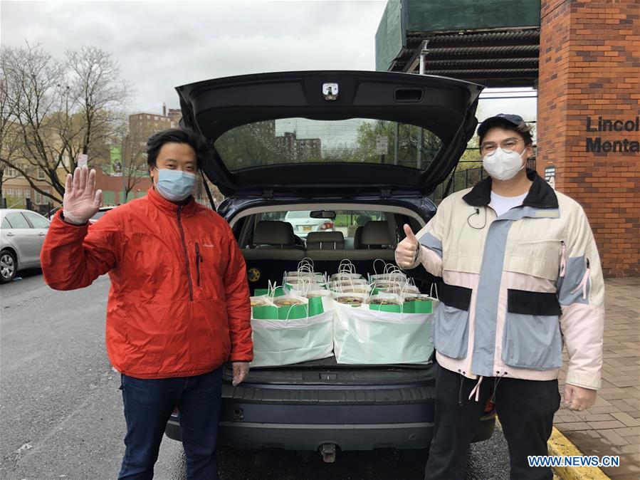 U.S.-NEW YORK-EATERIES-FRONTLINE HEALTHCARE WORKERS-FREE MEALS