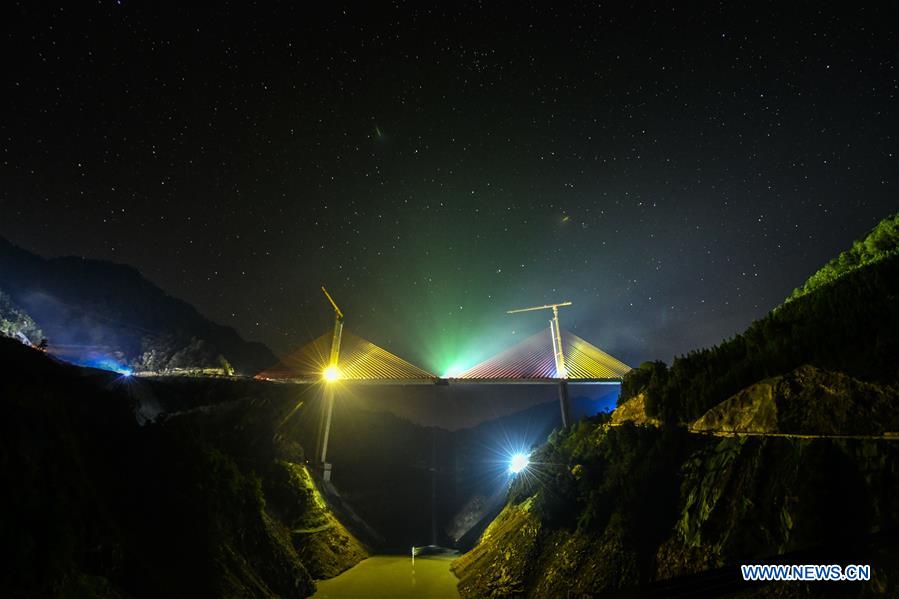 CHINA-GUIZHOU-INFRASTRUCTURE-ROAD BRIDGE-CONSTRUCTION (CN)