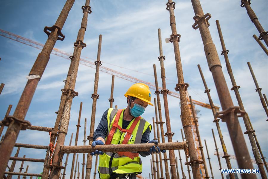 CHINA-HUBEI-WUHAN-CONSTRUCTION WORKERS (CN)