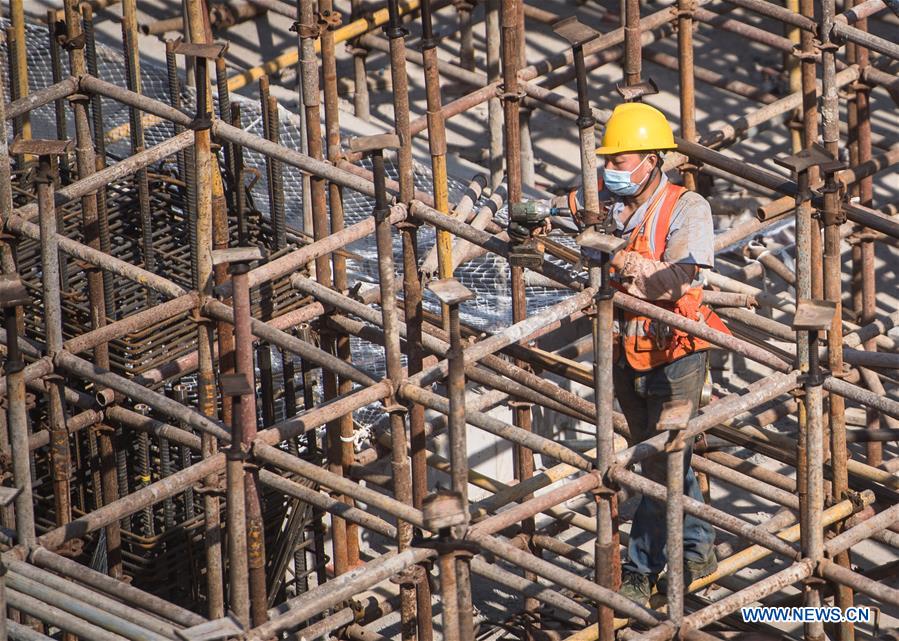 CHINA-HUBEI-WUHAN-CONSTRUCTION WORKERS (CN)