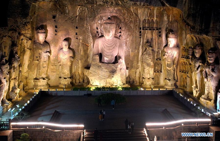 CHINA-HENAN-LONGMEN GROTTOES-NIGHT TOUR (CN)