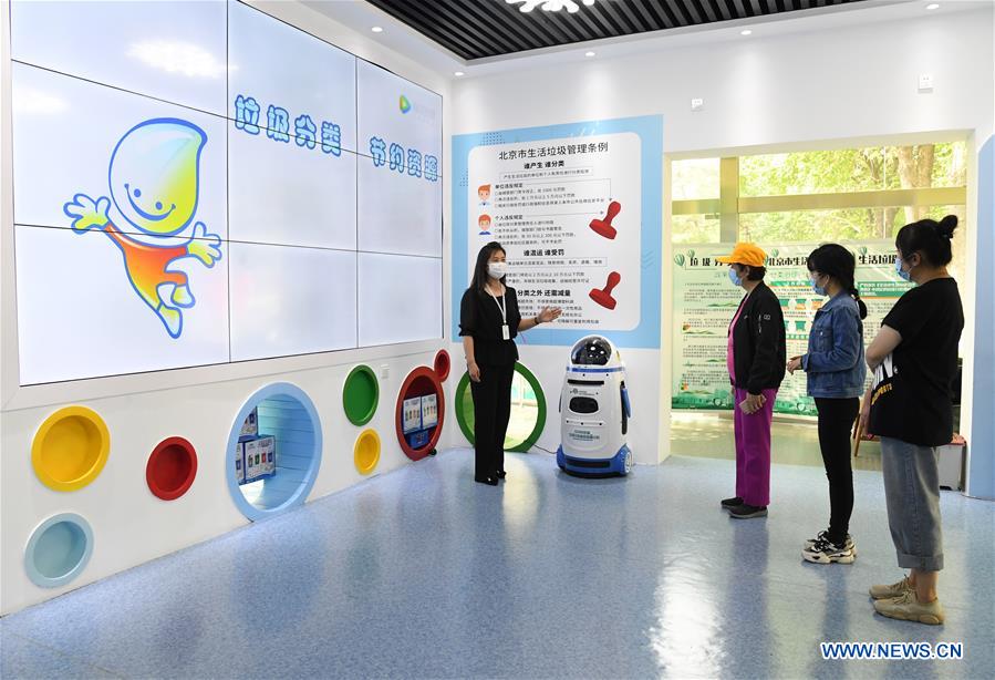 CHINA-BEIJING-GARBAGE SORTING-PUBLICITY (CN)