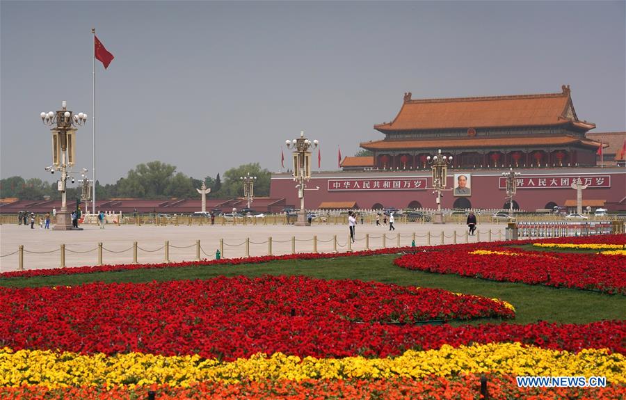 CHINA-BEIJING-TIAN'ANMEN SQUARE-FLOWER BEDS-LABOR DAY (CN)