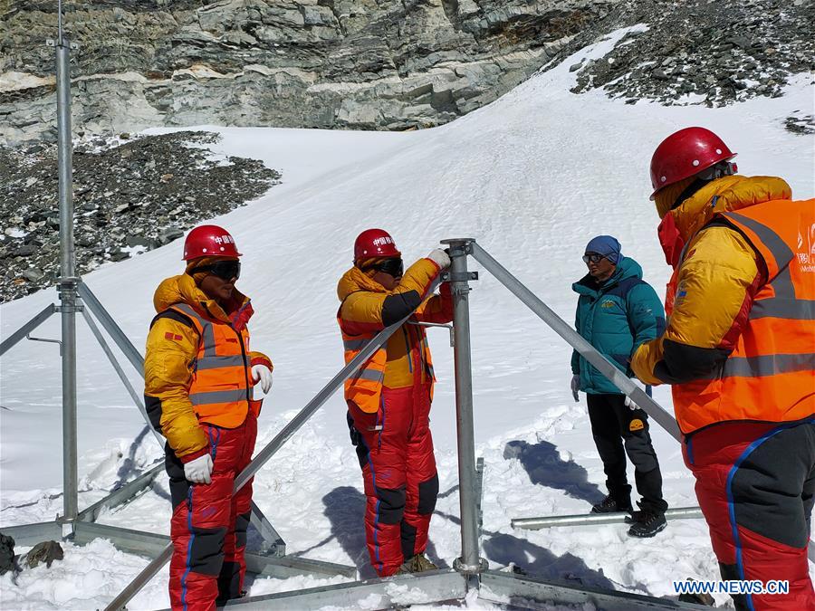 (InTibet)CHINA-TIBET-MOUNT QOMOLANGMA-5G BASE STATION (CN)