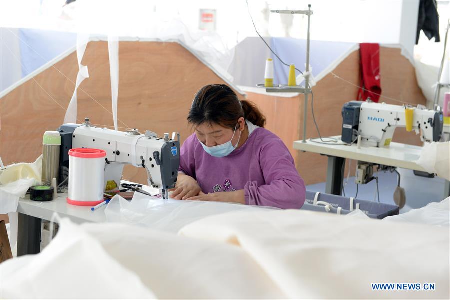 CHINA-ANHUI-LU'AN-WEDDING DRESS INDUSTRY-PRODUCTION (CN)