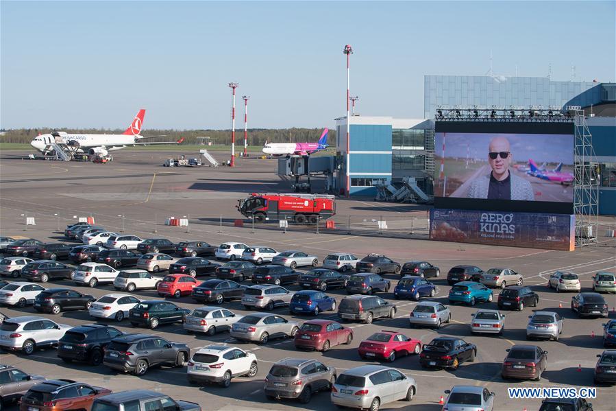 LITHUANIA-VILNIUS-COVID-19-AIRPORT-DRIVE-IN THEATER