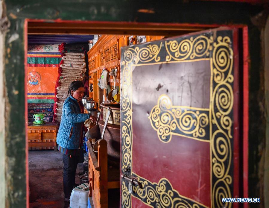 (InTibet)CHINA-TIBET-TINGRI COUNTY-POVERTY ALLEVIATION-HERDSMAN