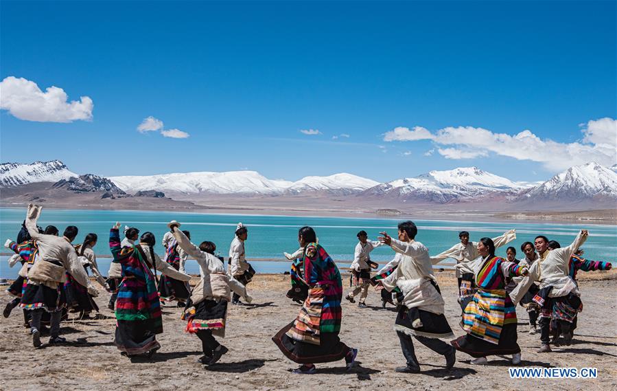 XINHUA PHOTOS OF THE DAY