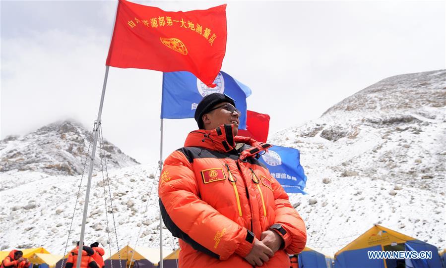 (InTibet) CHINA-TIBET-MOUNT QOMOLANGMA-HEIGHT MEASURE (CN)