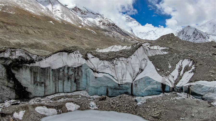 (InTibet)CHINA-TIBET-MOUNT QOMOLANGMA-CENTRAL RONGBUK GLACIER (CN)