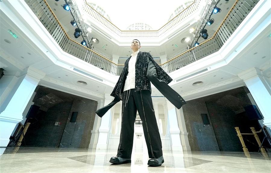 CHINA-BEIJING-COVID-19-FASHION WEEK-LIVESTREAM SHOW (CN)