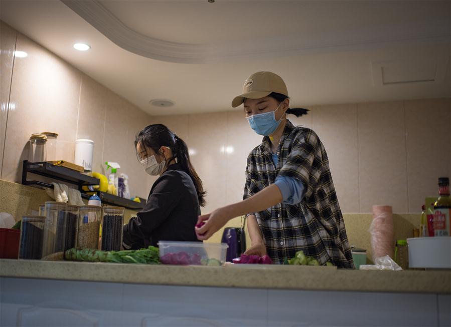 CHINA-WUHAN-COVID-19-VOLUNTEER DRIVERS (CN)