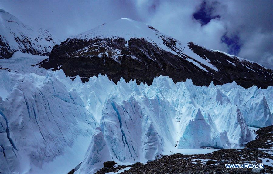 (InTibet)CHINA-TIBET-MOUNT QOMOLANGMA-EAST RONGBUK GLACIER (CN)