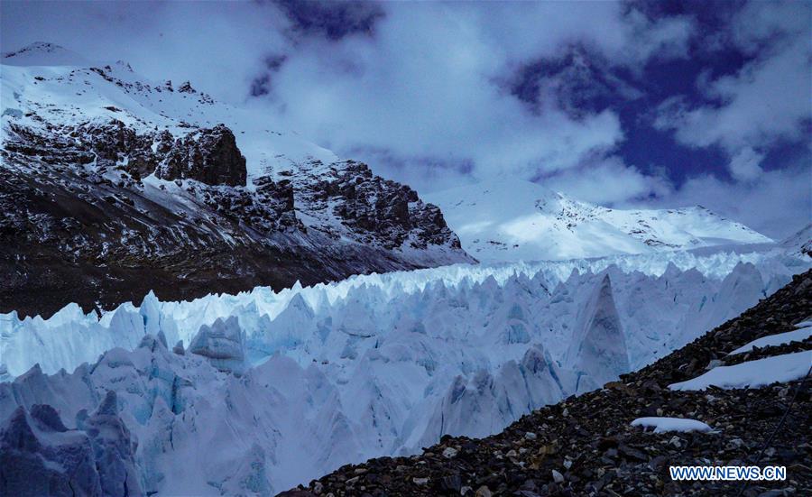 (InTibet)CHINA-TIBET-MOUNT QOMOLANGMA-EAST RONGBUK GLACIER (CN)
