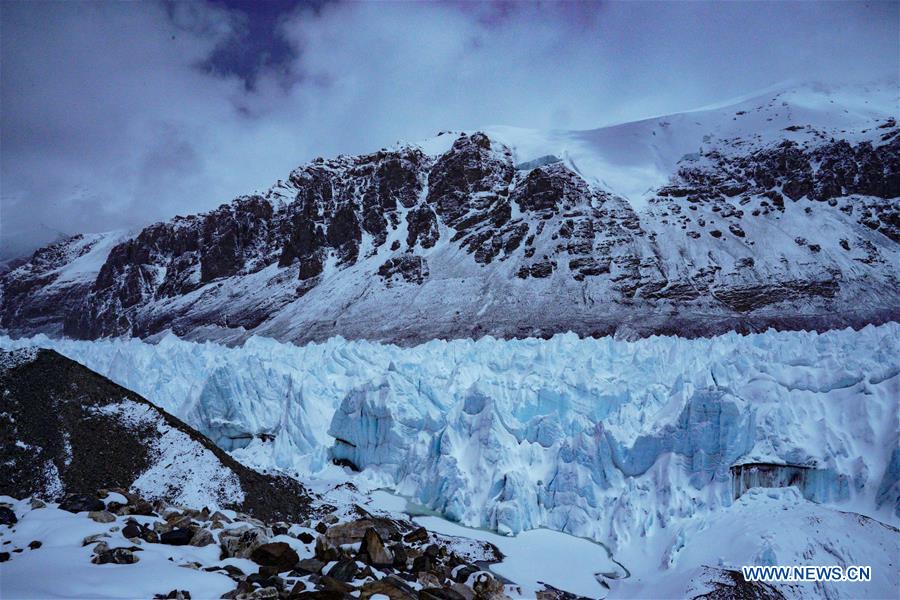 (InTibet)CHINA-TIBET-MOUNT QOMOLANGMA-EAST RONGBUK GLACIER (CN)