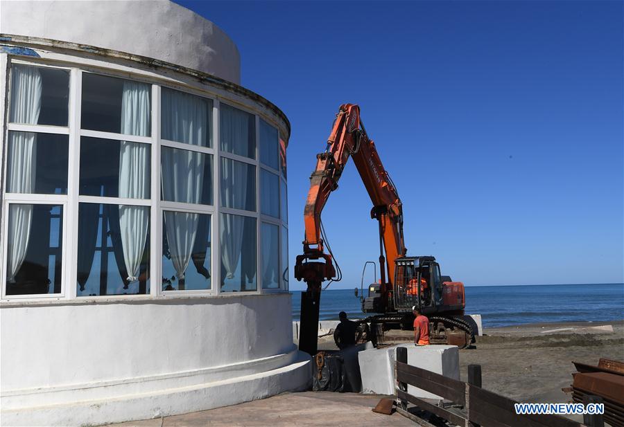 ITALY-FREGENE-COVID-19-CONSTRUCTION-RESUMPTION