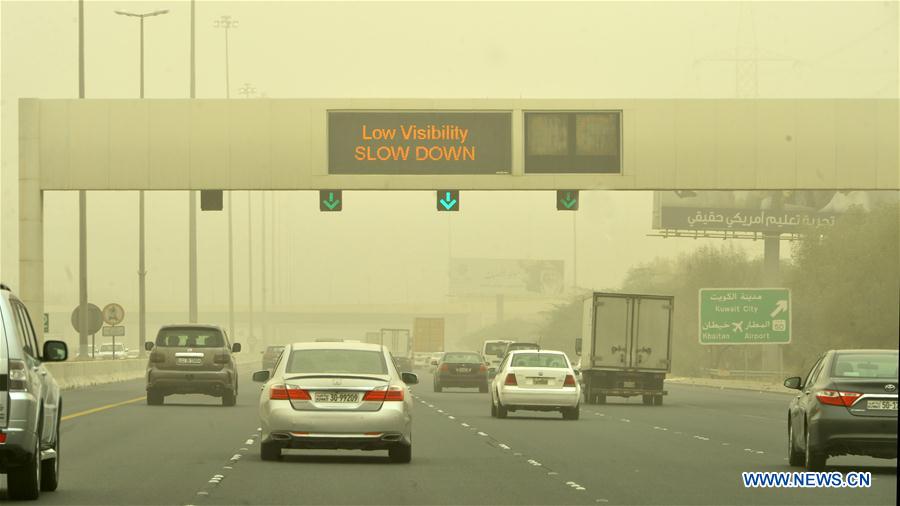 KUWAIT-KUWAIT CITY-SANDSTORM