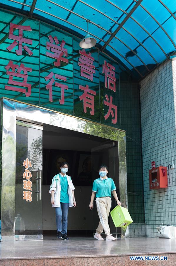 CHINA-HUBEI-XIANGYANG-SCHOOLS-CLASS RESUMPTION (CN)