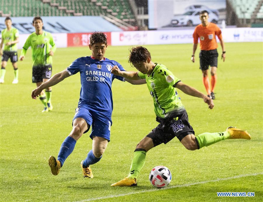 (SP)SOUTH KOREA-JEONJU-FOOTBALL-K LEAGUE 1-JEONBUK HYUNDAI MOTORS VS SUWON SAMSUNG BLUEWINGS