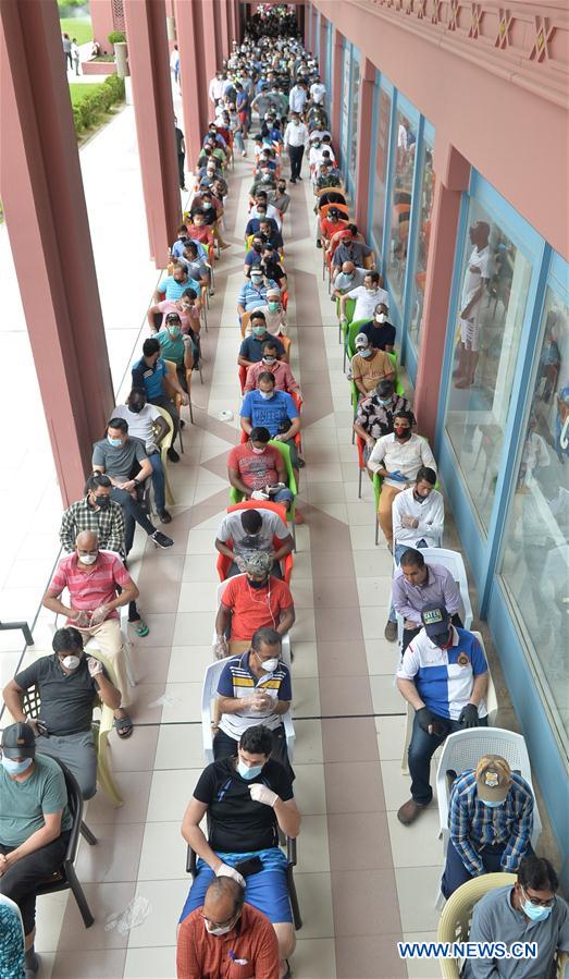 KUWAIT-HAWALLI GOVERNORATE-FULL CURFEW-SHOPPING