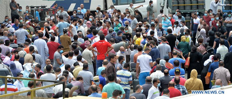 KUWAIT-HAWALLI GOVERNORATE-FULL CURFEW-SHOPPING