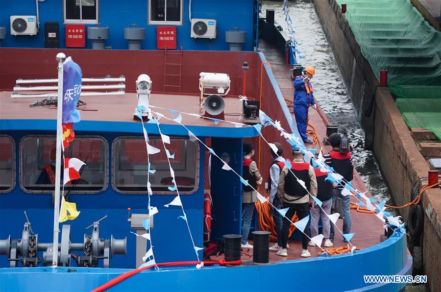 CHINA-JIANGSU-YANGTZE RIVER-ELECTRIC CARGO SHIP (CN)