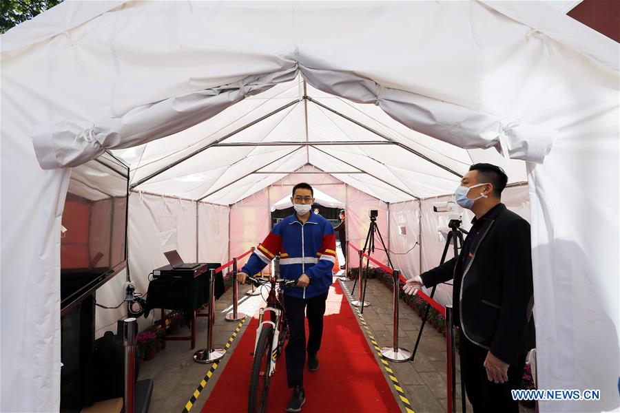 #CHINA-BEIJING-COVID-19-SCHOOL-FINAL YEAR STUDENTS-RESUMPTION (CN)