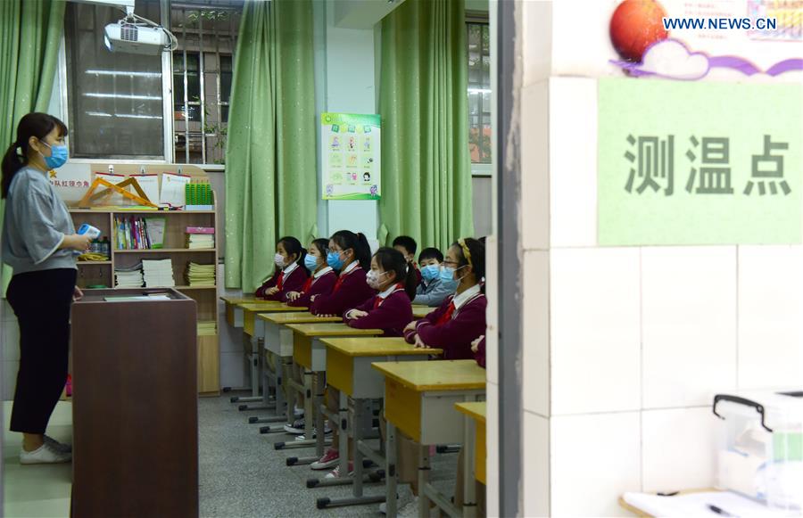 CHINA-ZHENGZHOU-PRIMARY SCHOOLS-RESUMPTION (CN)
