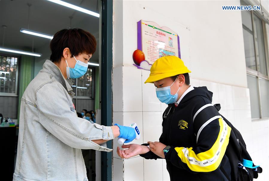 CHINA-ZHENGZHOU-PRIMARY SCHOOLS-RESUMPTION (CN)