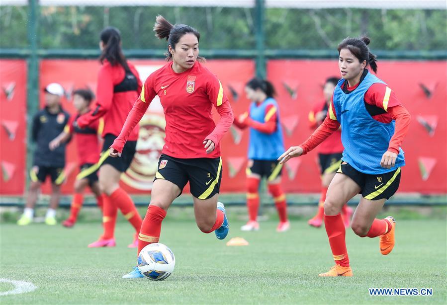 (SP)CHINA-SUZHOU-FOOTBALL-WOMEN'S NATIONAL TEAM-TRAINING SESSION