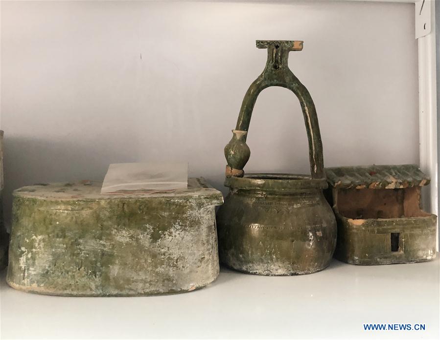 CHINA-HENAN-YELLOW RIVER-ANCIENT TOMBS-BURIAL ITEMS-DISCOVERY (CN)