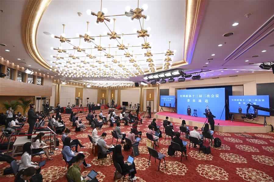 (TWO SESSIONS) XINHUA PHOTOS OF THE DAY