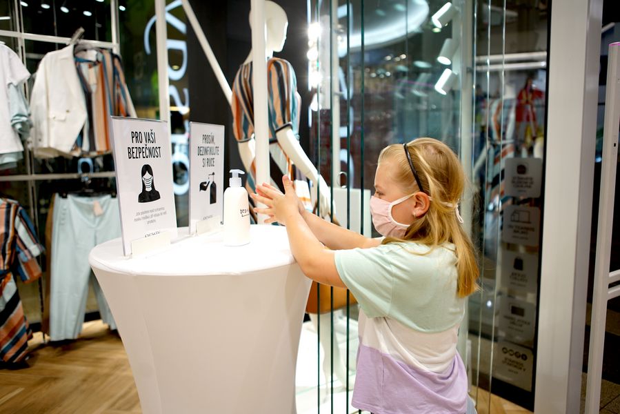 Rumor Buster Is hand sanitizer better than soap and water? Xinhua