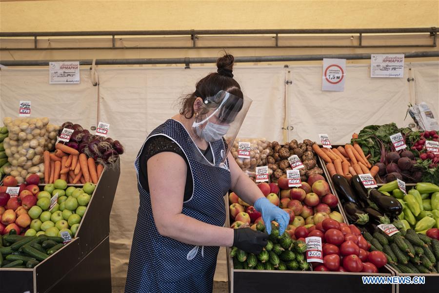 Street markets open for first time since lockdown in Moscow - Xinhua