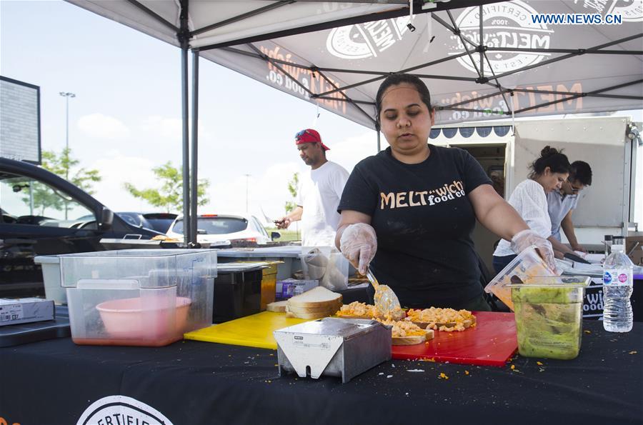Drive Thru Food Truck Festival Held In Toronto Xinhua English