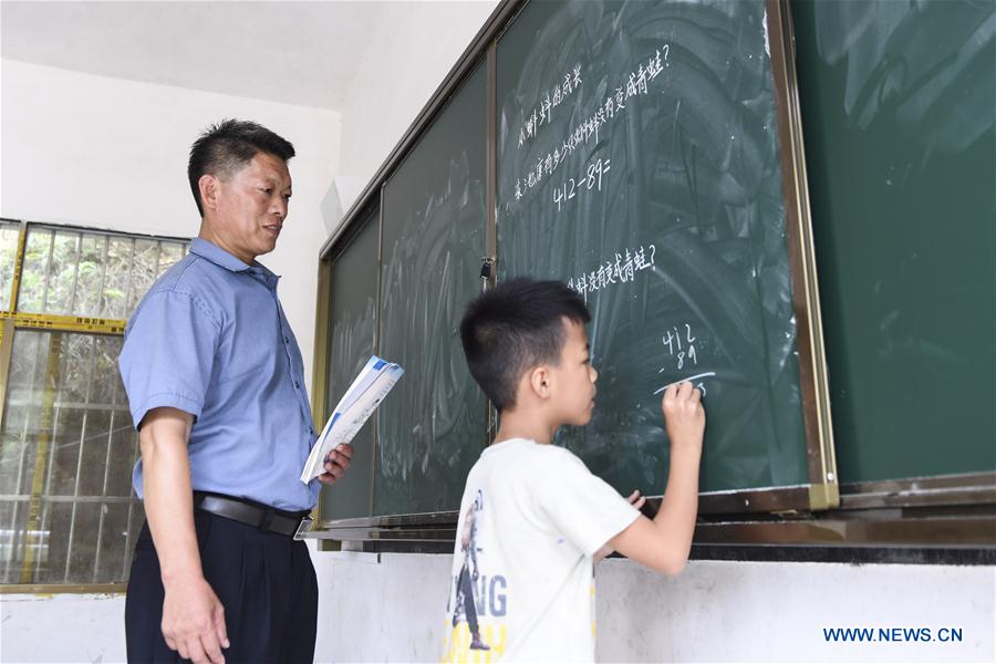 (FOCUS)CHINA-GUANGXI-NINGMING-RURAL TEACHER (CN)