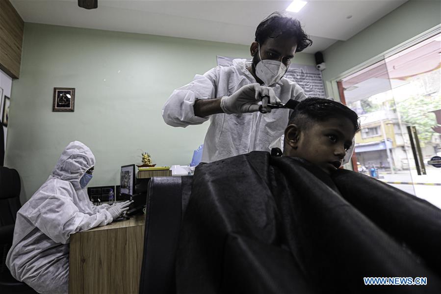 Hair salons reopen in Mumbai, India Xinhua English.news.cn