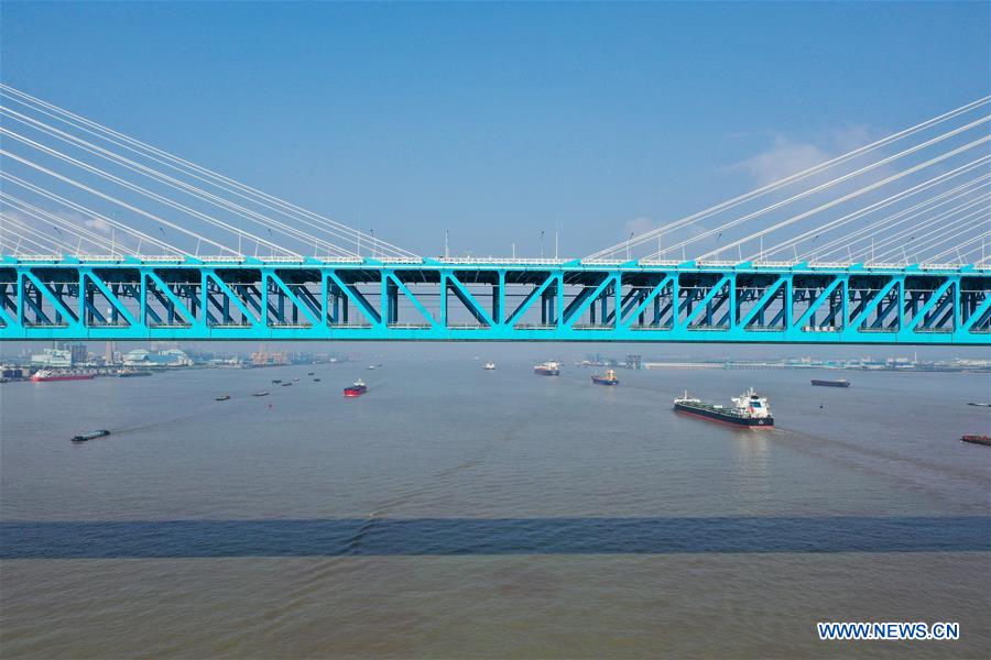 CHINA-JIANGSU-YANGTZE RIVER-BRIDGE (CN)