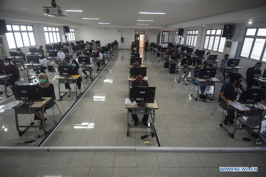 INDONESIA-WEST JAVA-COVID-19-COLLEGE ENTRANCE EXAM
