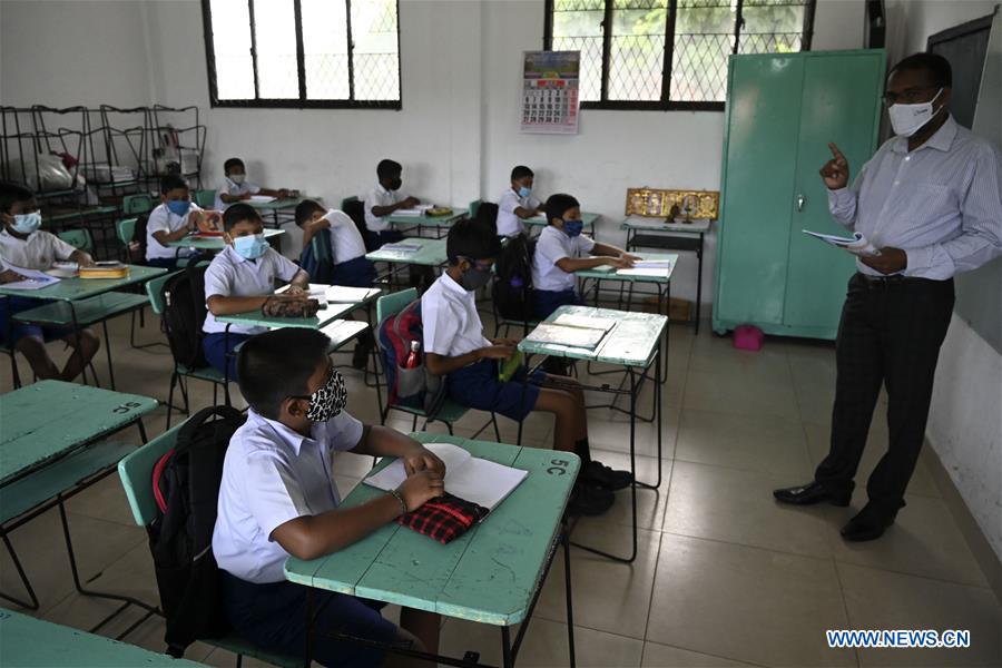 SRI LANKA-COLOMBO-SCHOOL-REOPENING