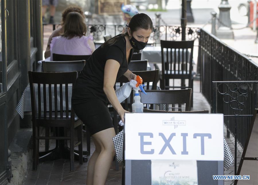 Patio restaurants spring out in downtown Vancouver Xinhua English