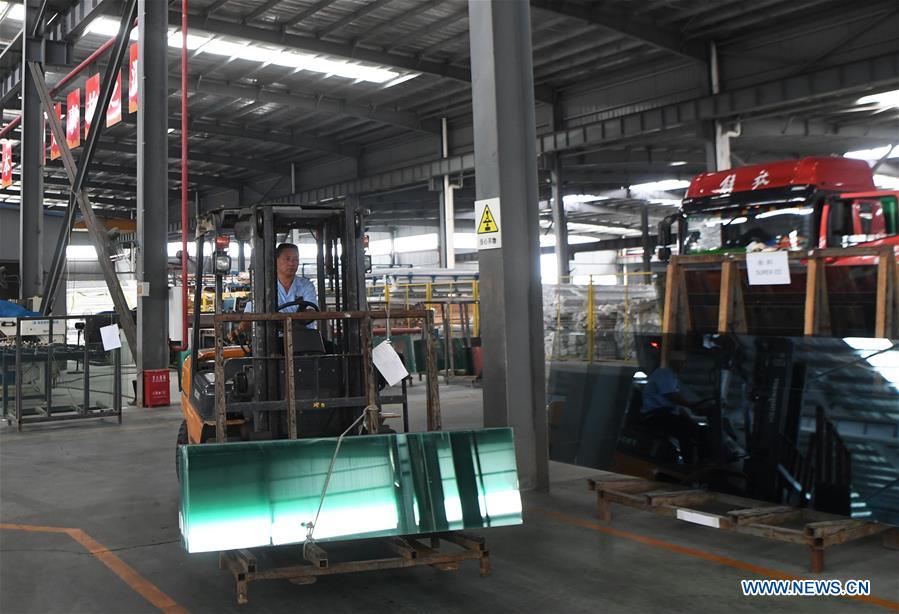 CHINA-CHONGQING-GLASS-PRODUCTION (CN)