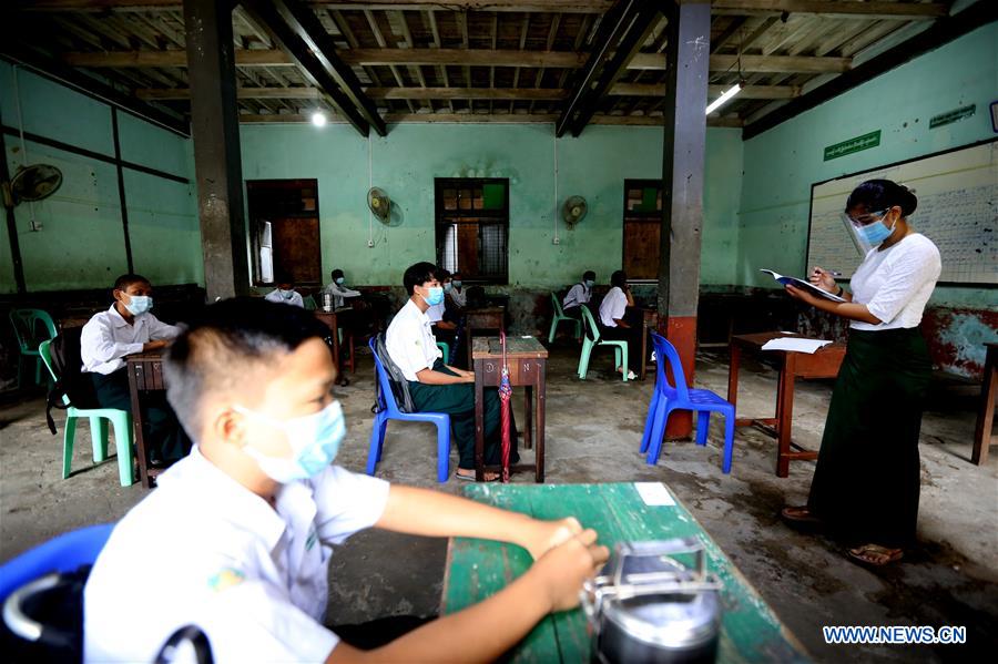 MYANMAR-YANGON-COVID-19-HIGH-SCHOOL-REOPENING