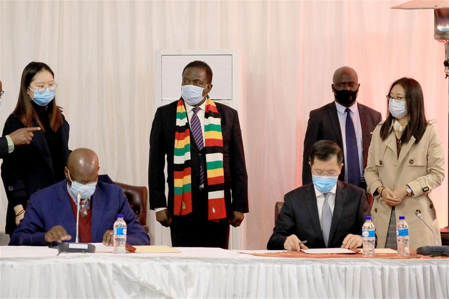China donates medical supplies to Zimbabwe for fighting COVID19