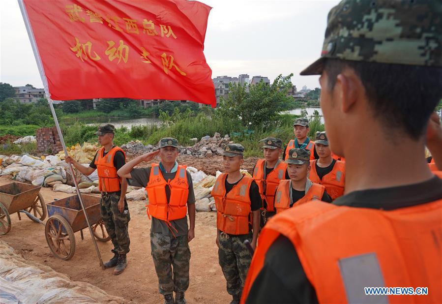 CHINA-JIANGXI-POYANG-FLOOD-VETERAN SOLDIER-VOLUNTEER (CN)