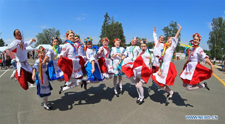 People participate in rural business festival in Belarus - Xinhua