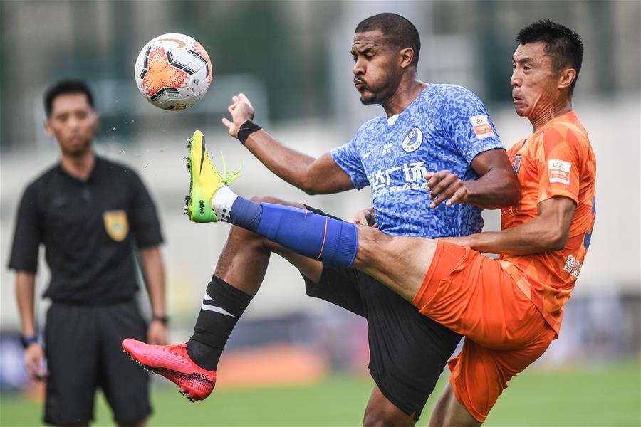 Fellaini Heads In Hat trick In Shandong Luneng s 3 2 Win Over Dalian 