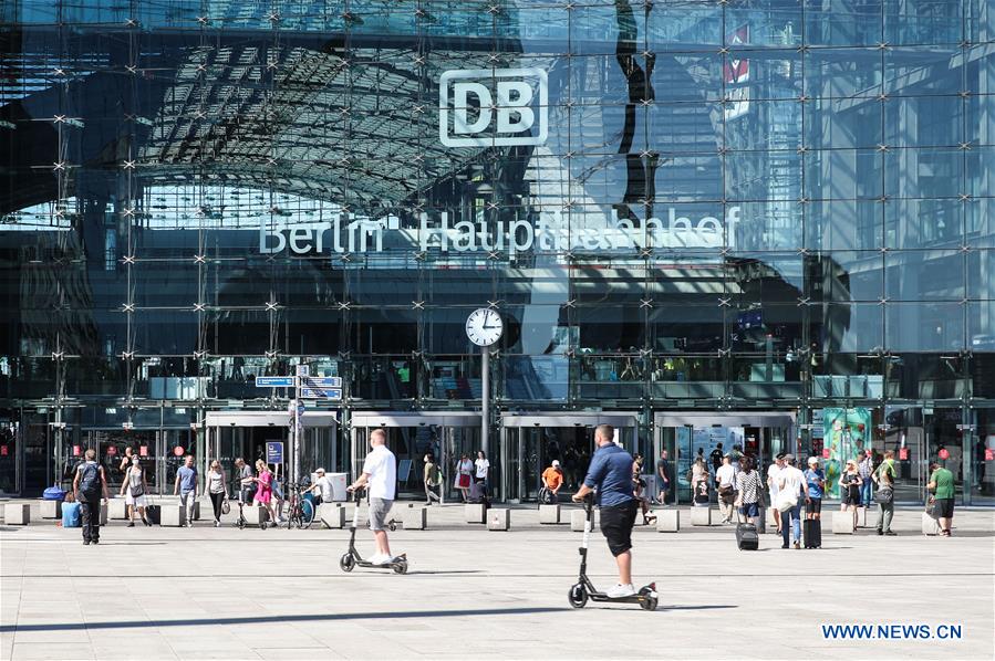 Germany's COVID19 cases rise by 1,045 to reach 213,067 RKI Xinhua